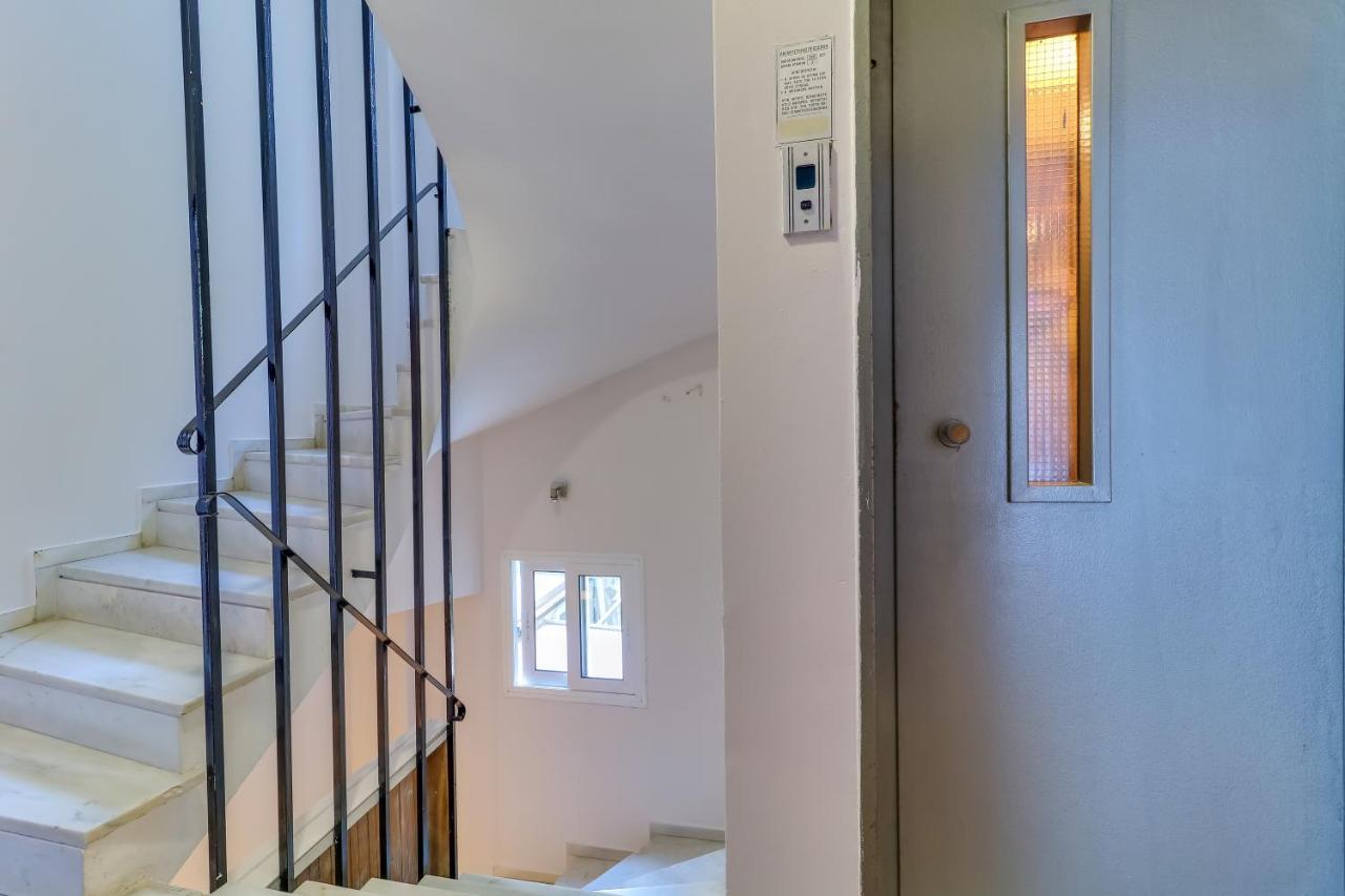 Hoteleros Dionysos Athens Exterior photo